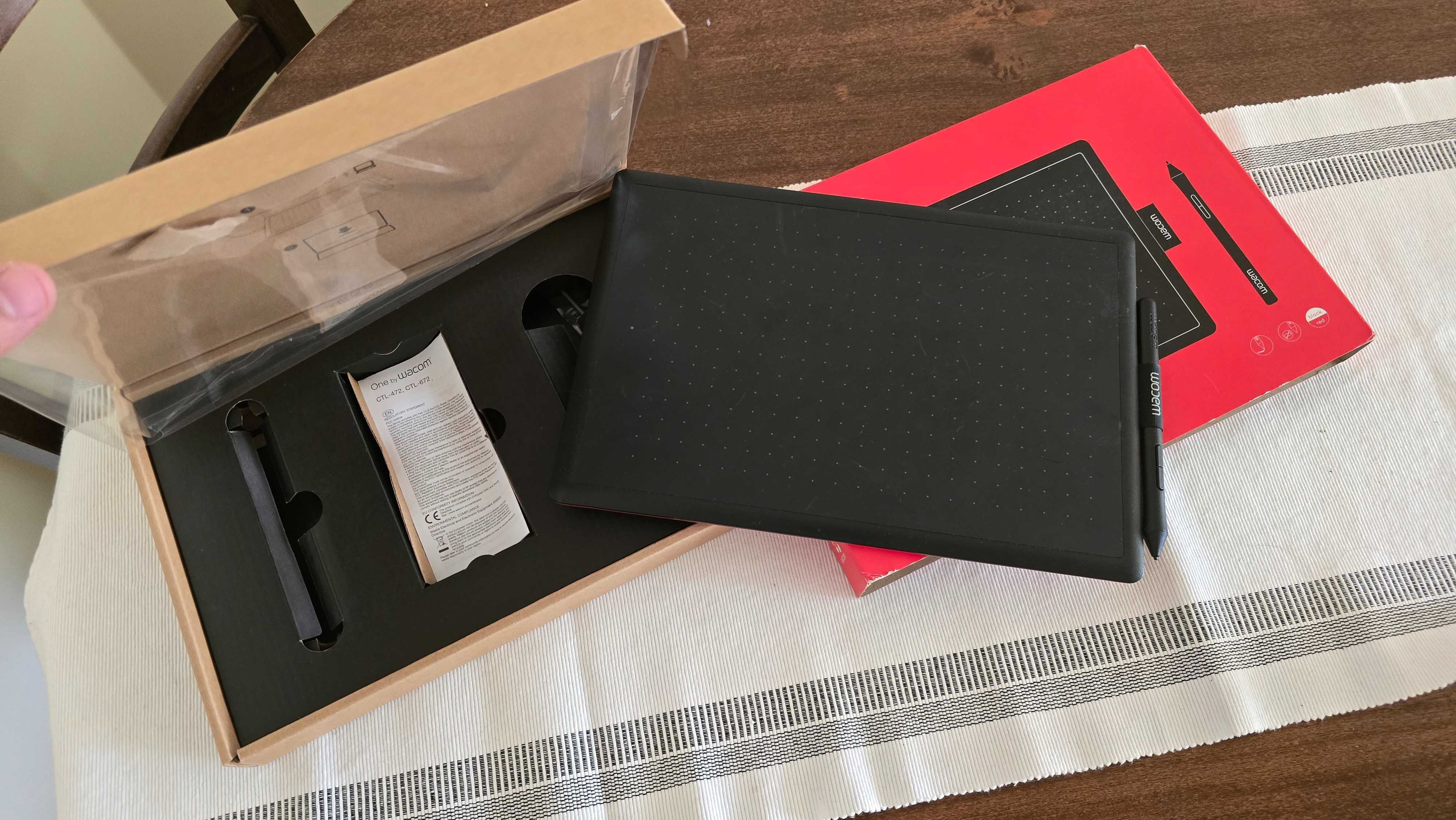 Графичен таблет Wacom One CTL-672