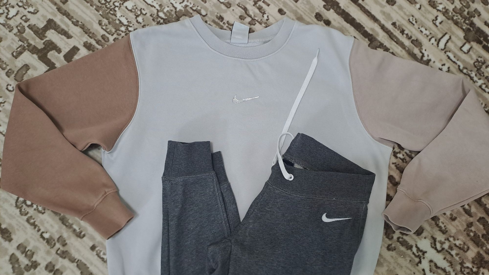 Оригинални екипи на Nike xs/s размер