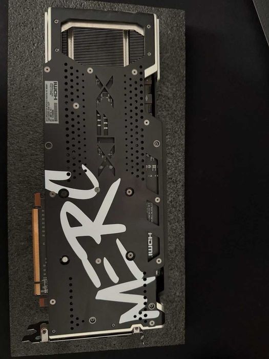 Placă video XFX RX 6800 XT – 16 GB GDDR6