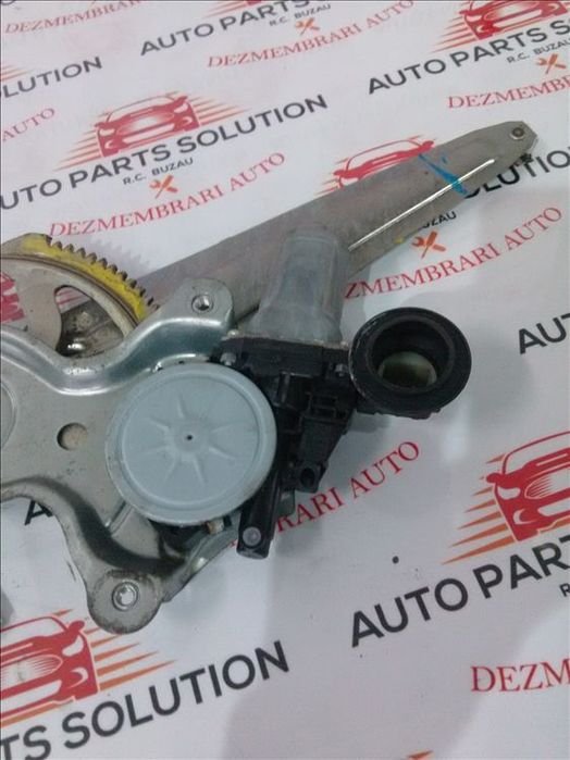 motoras macara geam dreapta spate lexus is 220d