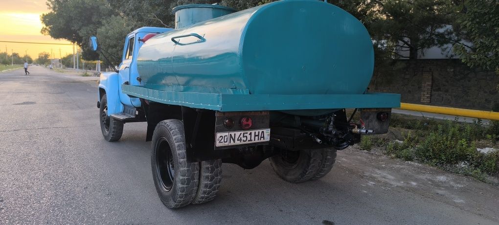ГАЗ 5204 водовоз