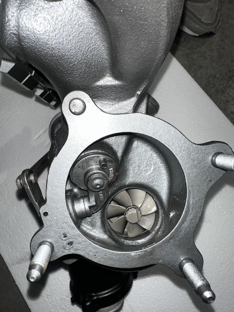 Turbina Audi 2.0 TFSI cod motor CDNC