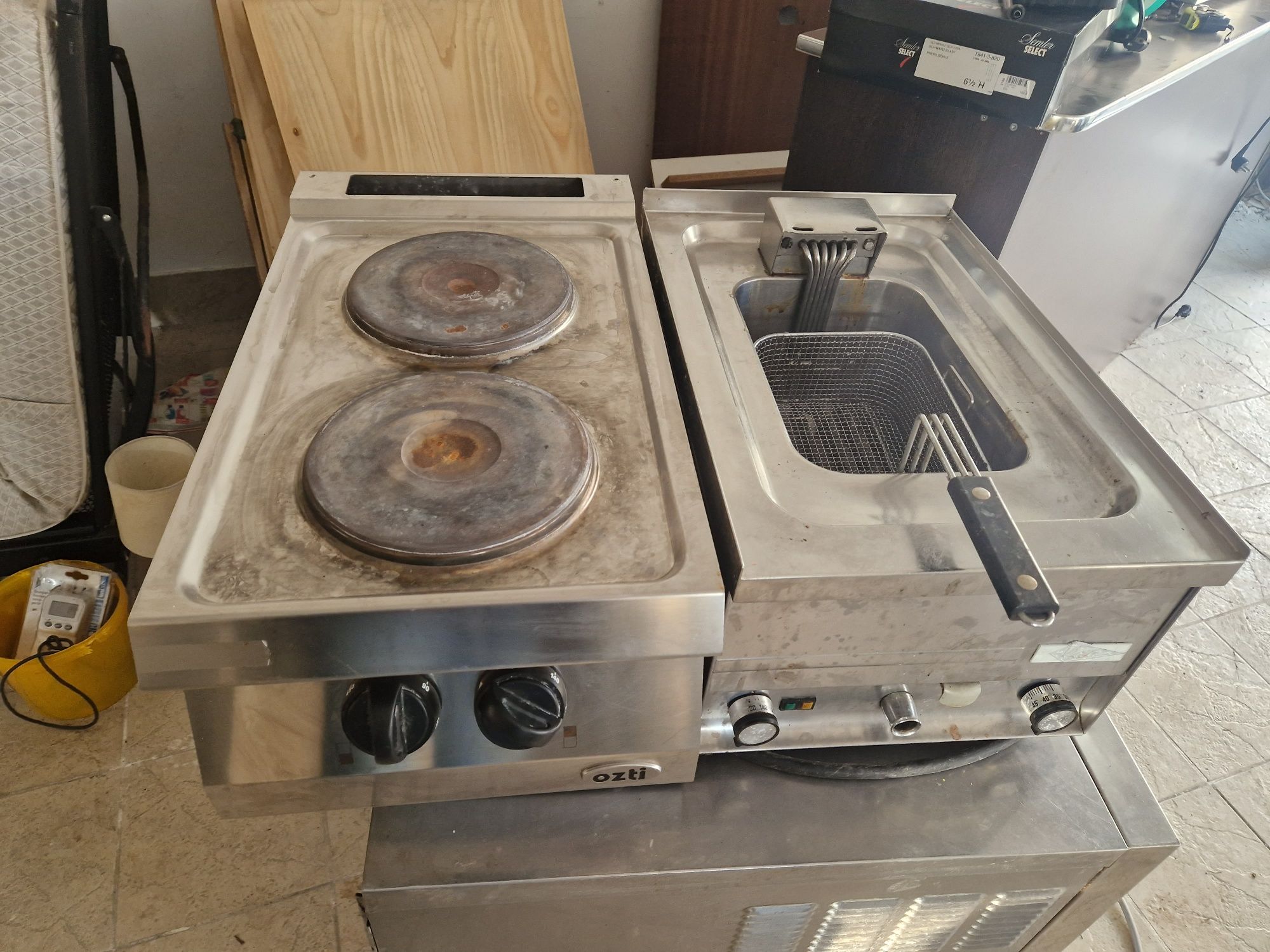 Friteuza dubla de.putere, cu sau fara banc, sau pe gaz