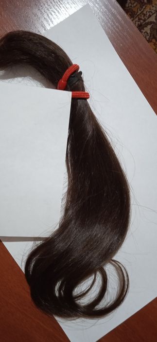 Волосы натуральные и искусственные новые,шиньон новый светлый