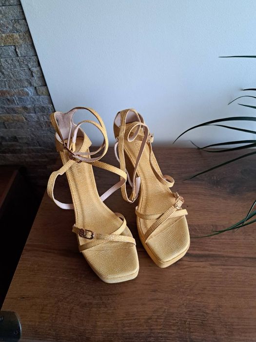 Ingiliz обyвки жълти/сини