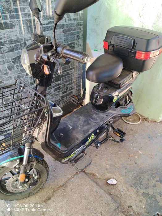 Ел.велосипед скутер Фешан Лайт 72волта 20 ам.часа 250вата мотор