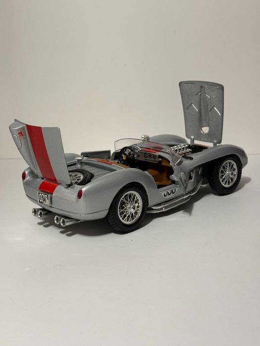 Ferrari 250 Testa Rossa (1957) Bburago 1/18