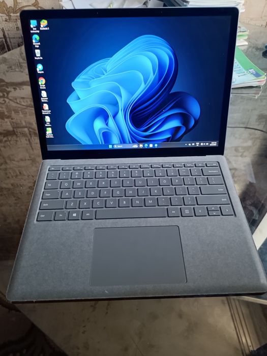 Microsoft surface laptop 4