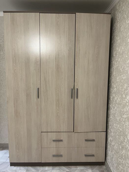 Продам шкаф в норм состояний