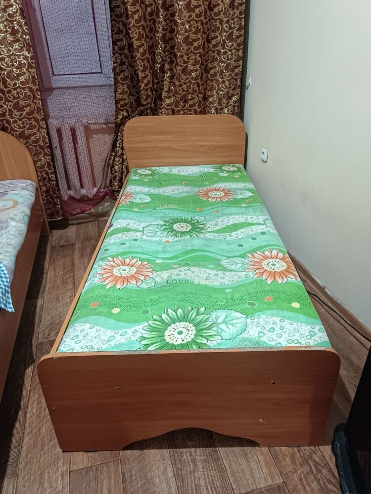 Продам кровати разные