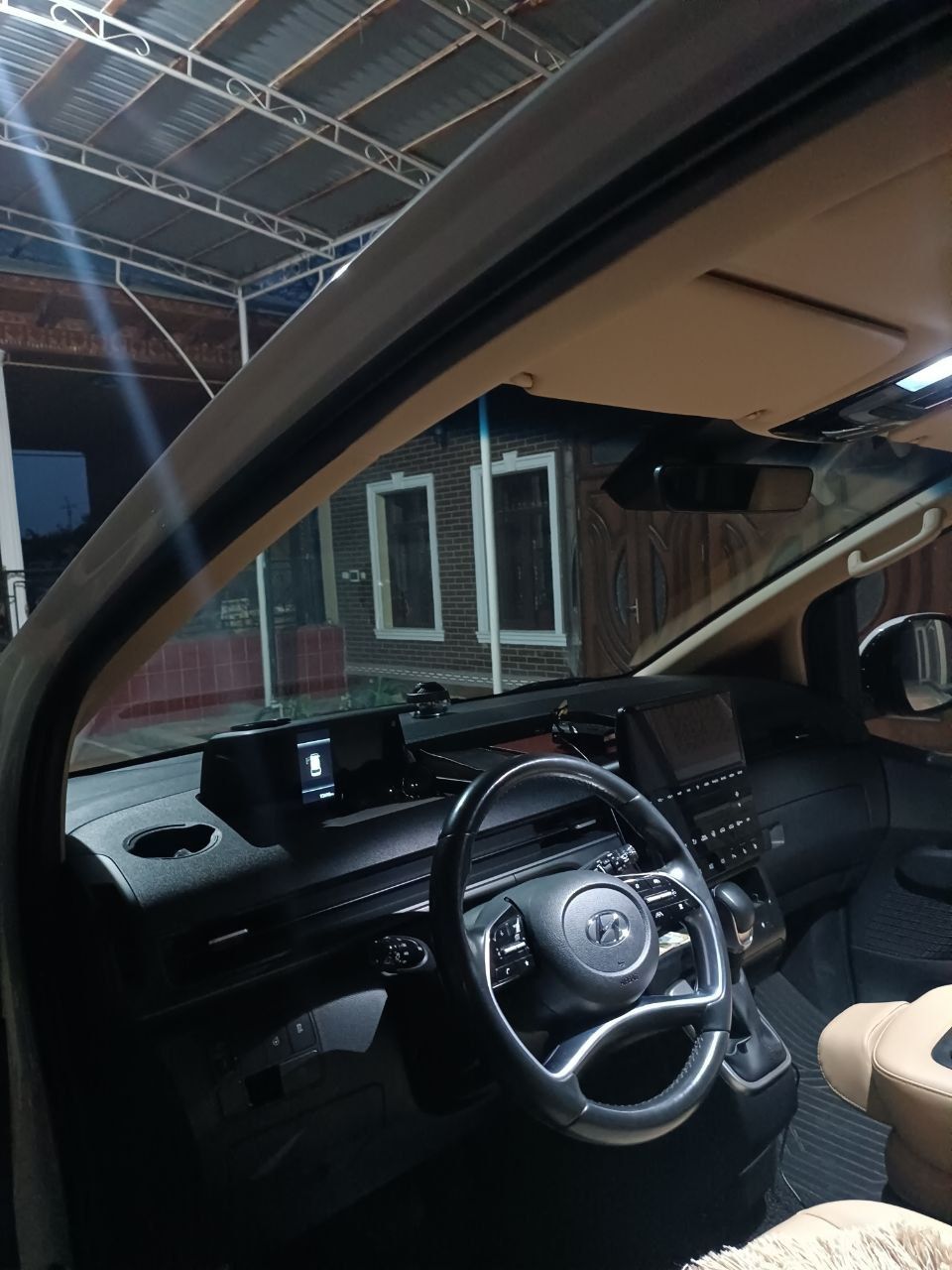 Hyundai Staria 2022