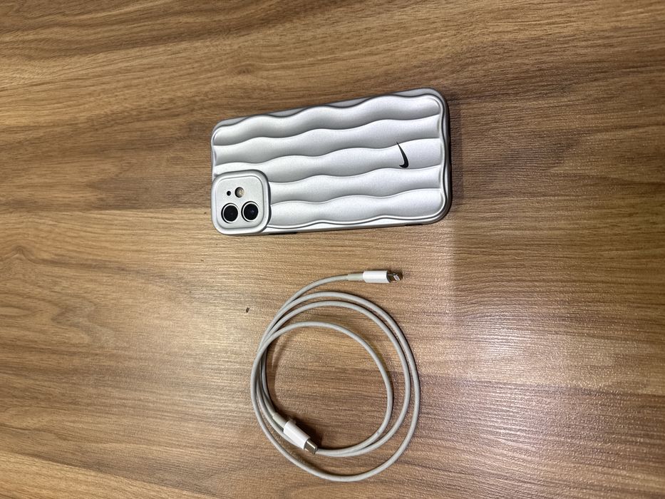 Продается Iphone 12 128 ГБ в хорошем состояний