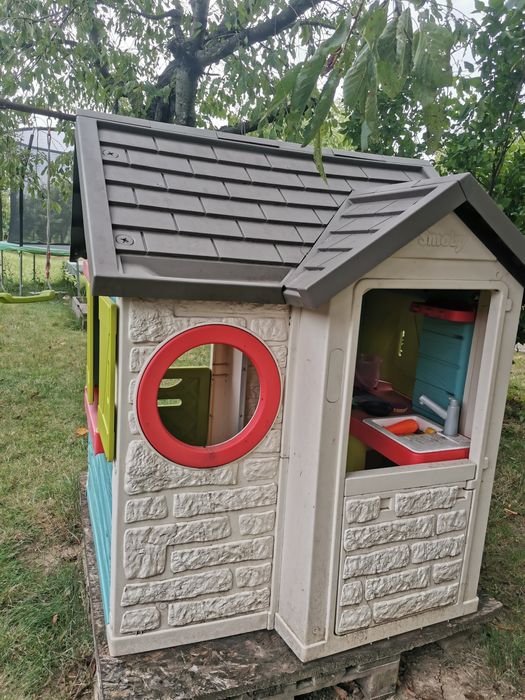 Vând Căsuța Smoby