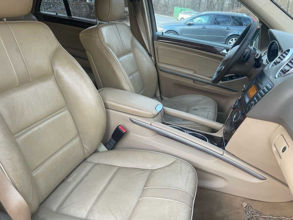 Vand Mercedes-Benz ML 2010