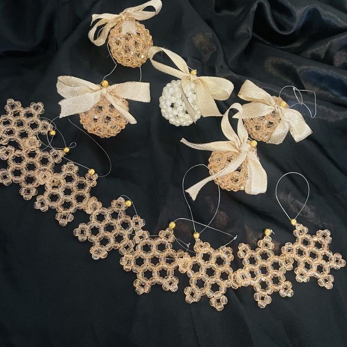 Globulete si stelute