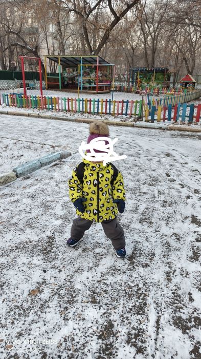 Срочно продам комбинезон зимний