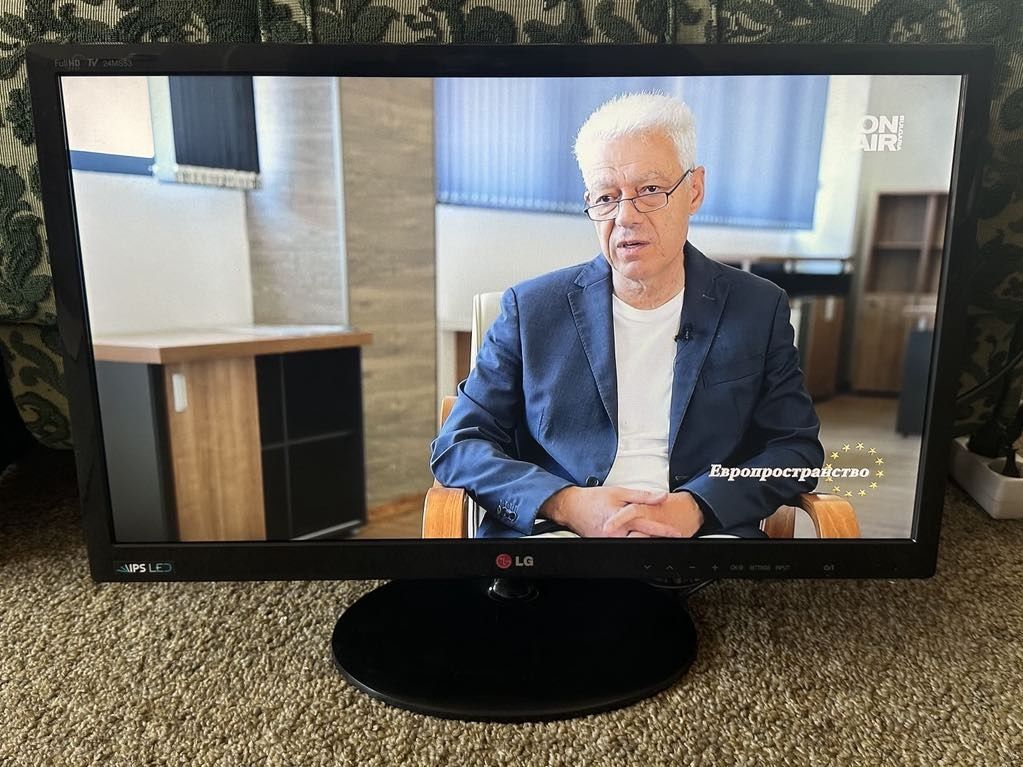 LG 24" LED Smart телевизор