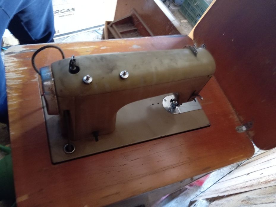 Vand masina de cusut veche Ileana