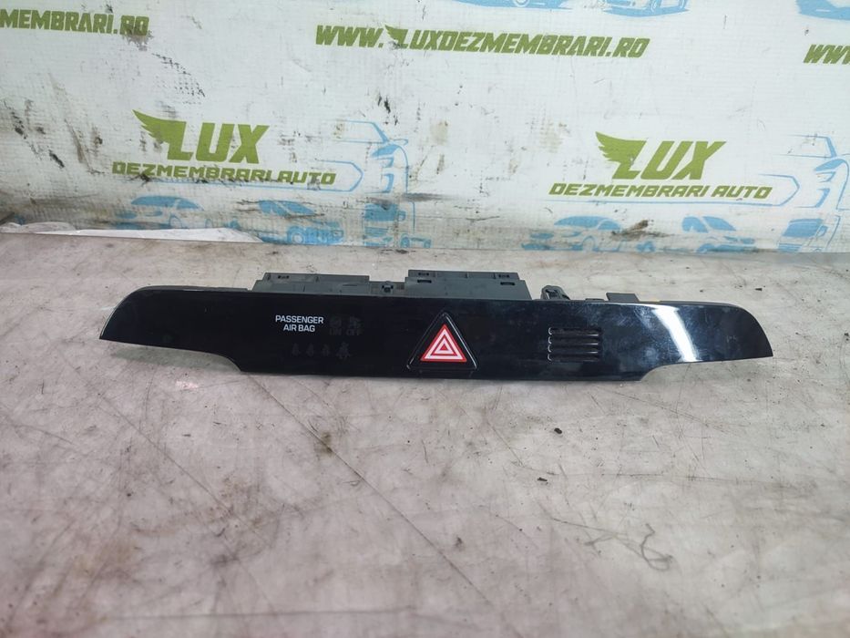 Buton avarii 93700-d7100 Hyundai Tucson 3 [2015 - 2020] 2.0 crdi D4HA