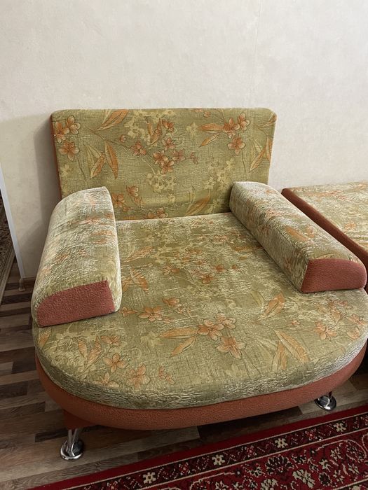 Мягкий уголок продается в хорошем состояниии