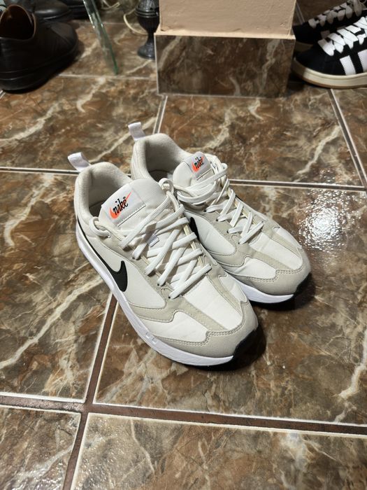 Pantofi sport adidasi NIKE Airmax bej