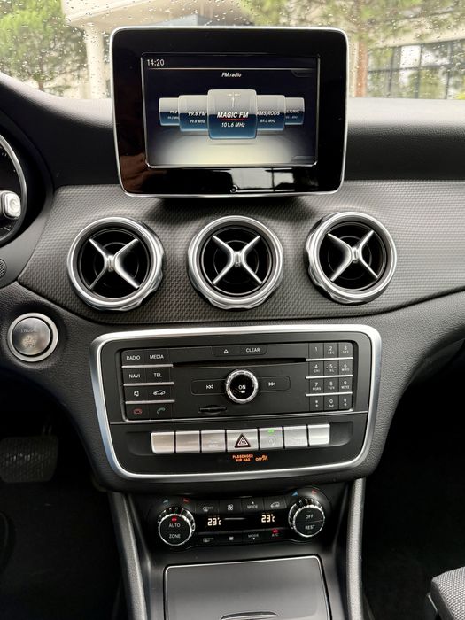 Mercedes GLA Facelift 180d Cutie Automata ! Garantie 12 Luni!