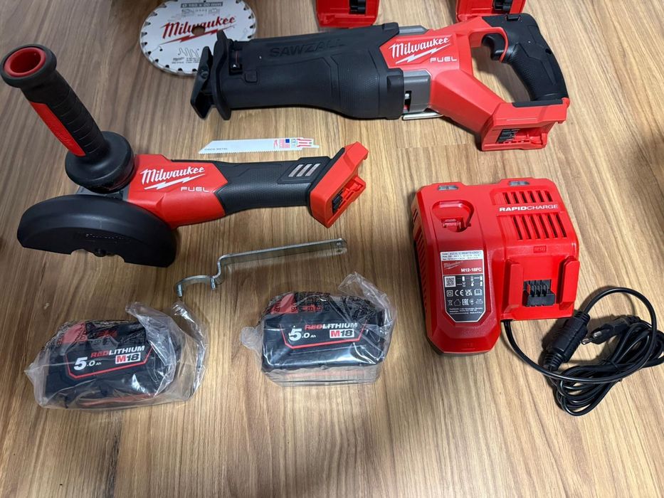 Milwaukee M18 Circular Impact Autofiletanta Flex Fierastrau Sabie LED