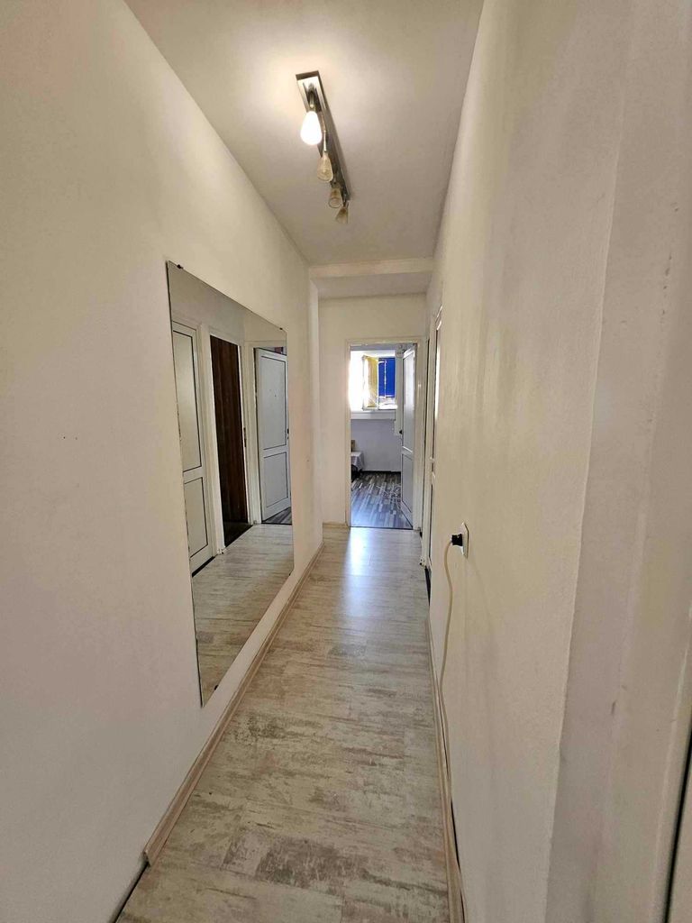 Продава се Тристаен апартамент в Русе, Централен южен район - 85 кв.м за 989 €/кв.м - Снимка #5