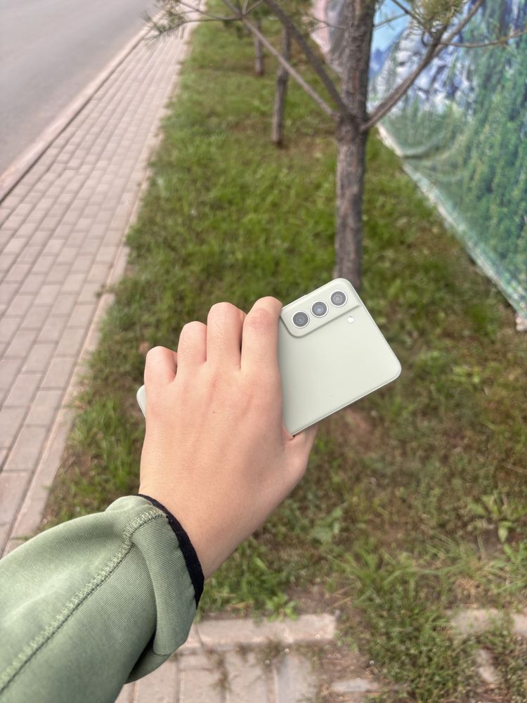 Samsung s21 fe идеал