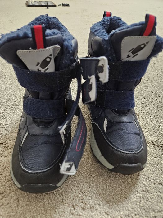 Ghete iarnă Kappa mărimea 32 – îmblănite, rezistente și cu beculețe