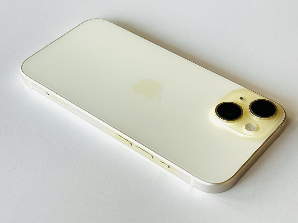 Iphone 15 256GB Yellow Гаранция 6 месеца