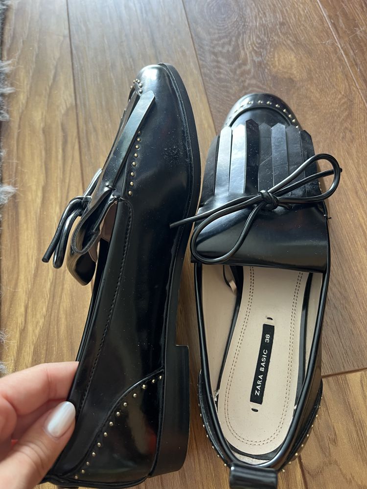 Мокасини Zara.