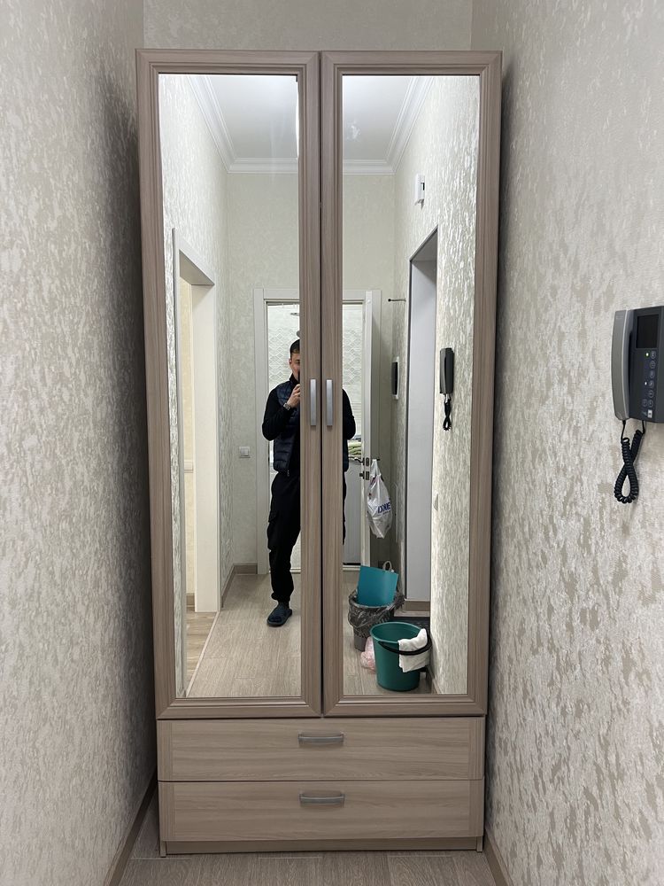 Продам шкаф для прихожей