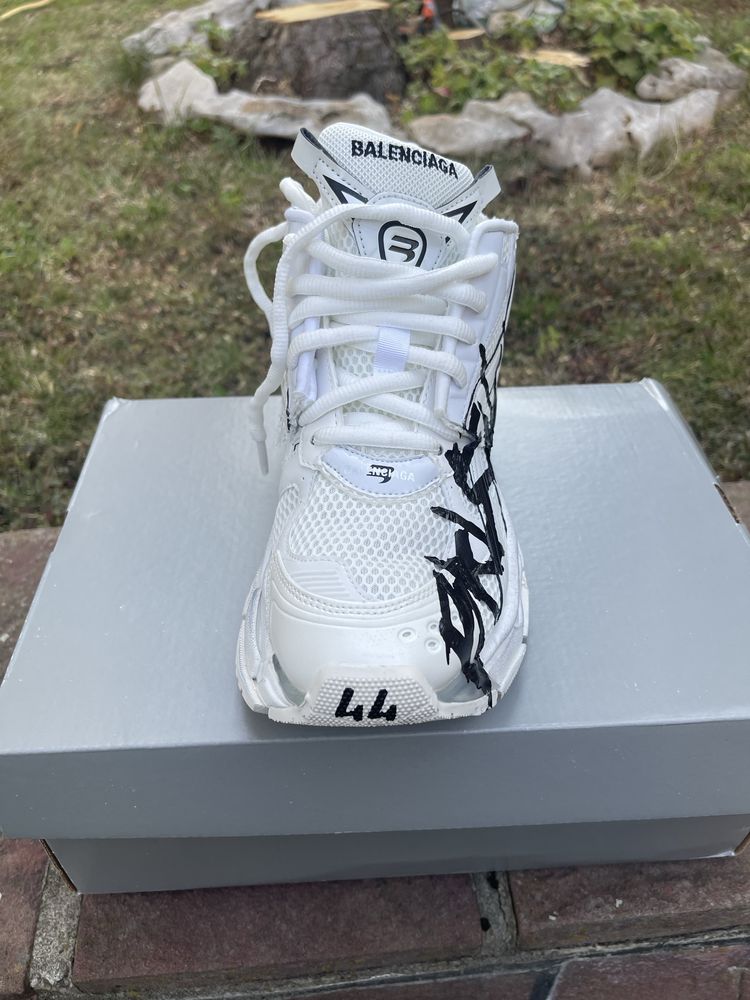 Balenciaga runner 44 номер