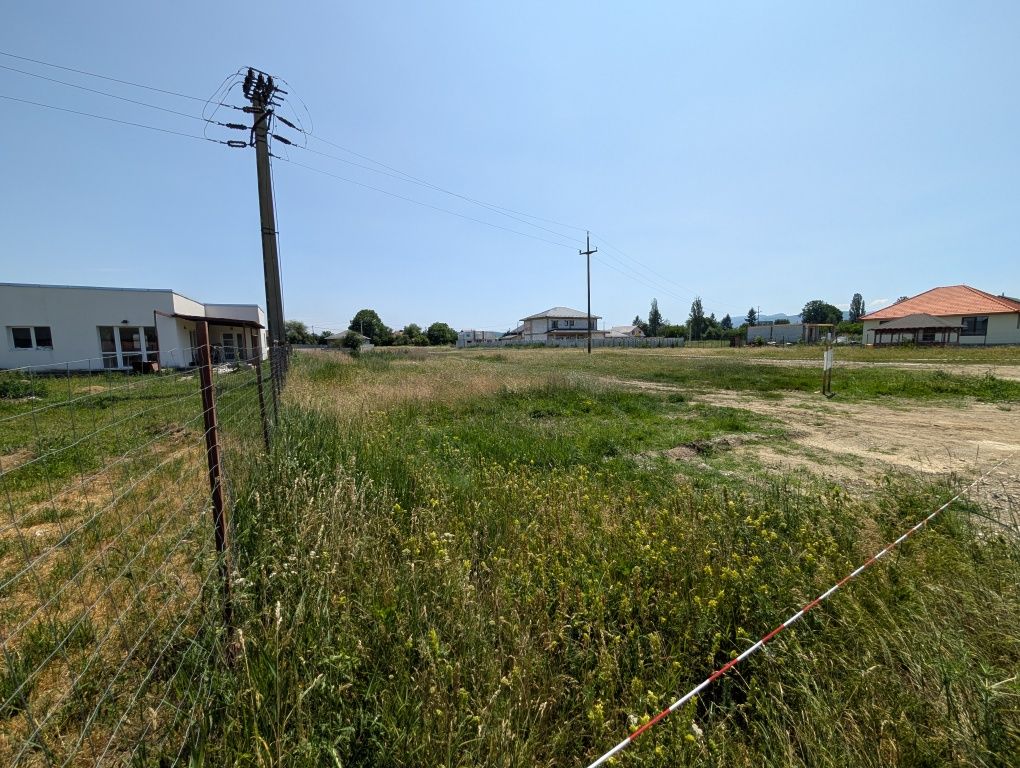 Teren intravilan de vanzare 946 mp – Mihai Viteazu, str. Margaretelor