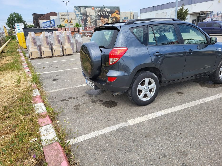 Vând Toyota rav 4