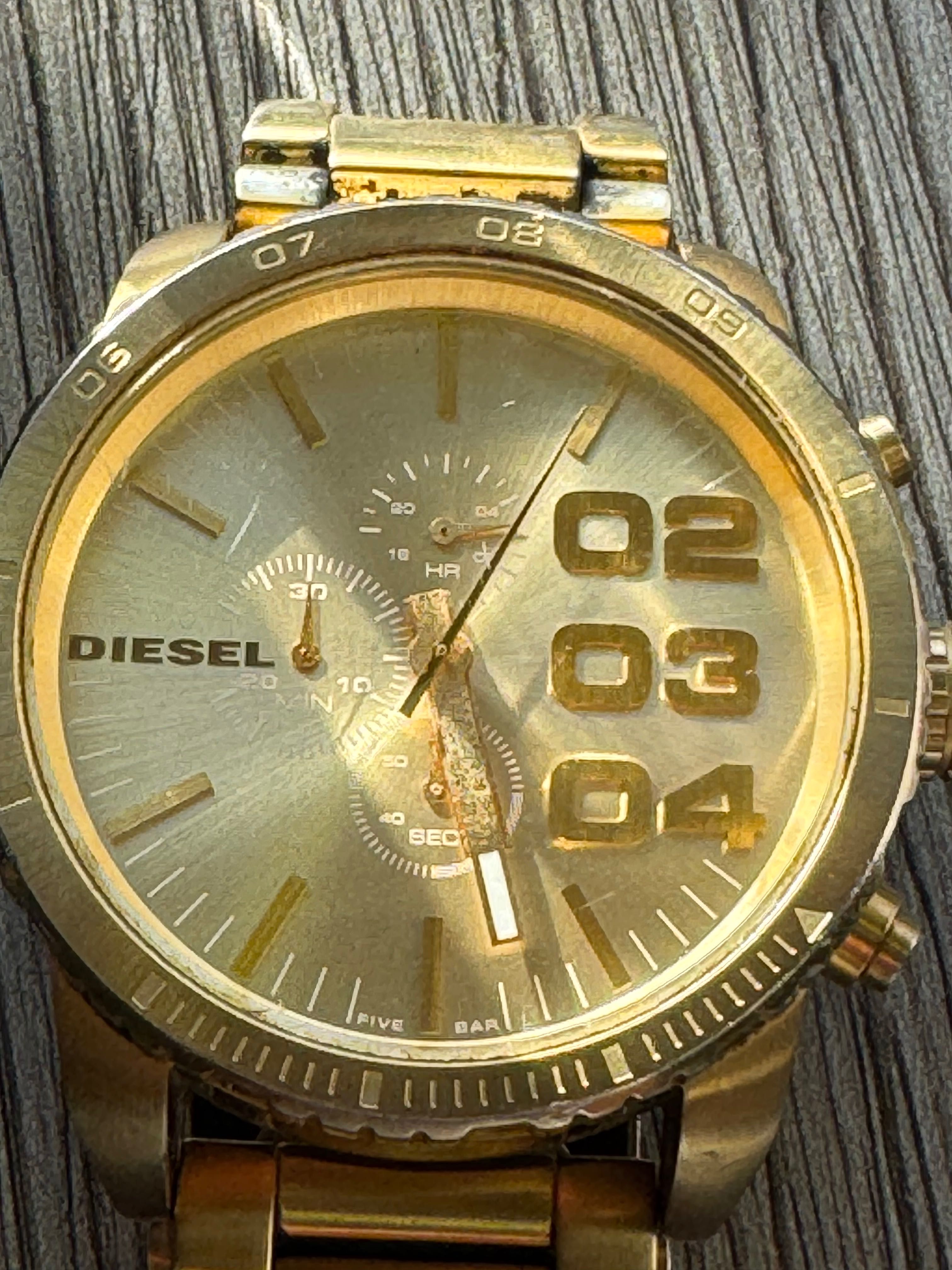 Ръчен часовник Diesel