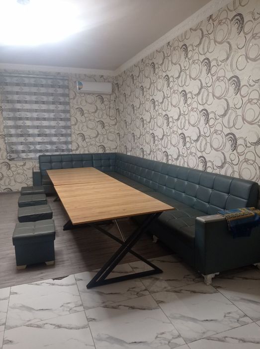 Ugolok mebel sotiladi