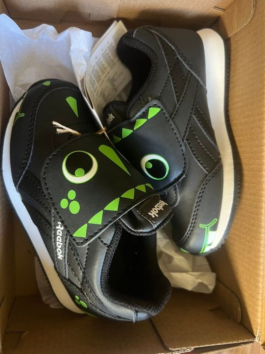 Reebok маратонки за момче