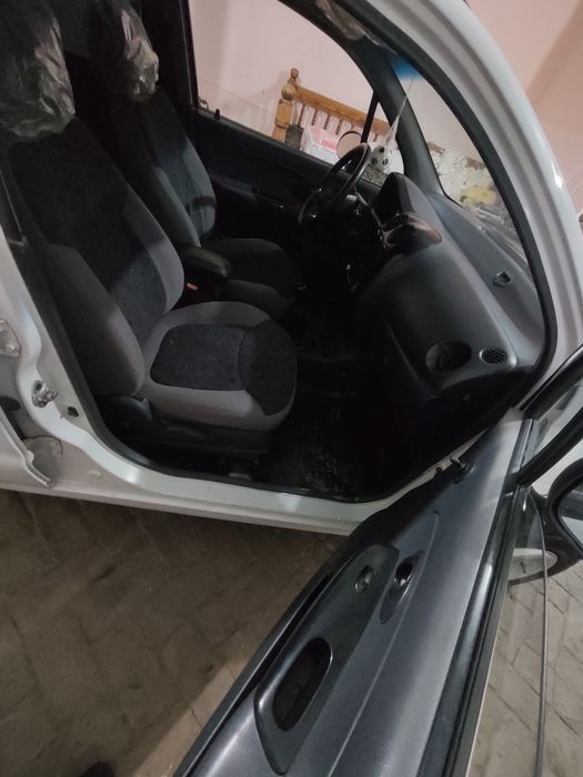 Matiz sotiladi tozza 91 ta yurgan