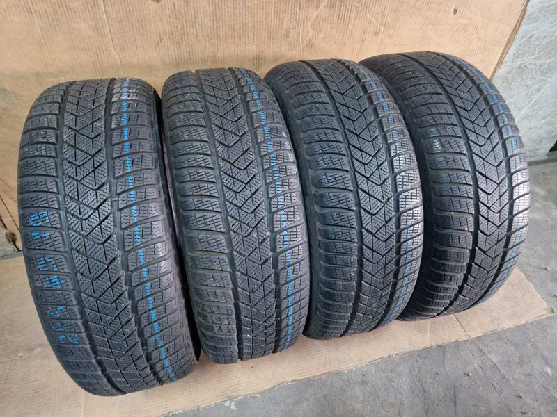 4 Pirelli R19 245/50
зимни гуми Runflat 
DOT3819