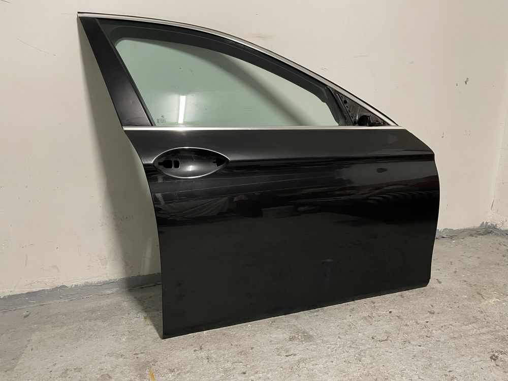 Usa farta dreapta BMW Seria 5 F10 F11 Culoare negru metalizat