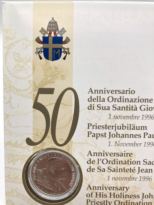 Сребро - 50 години от свещеническото ръкополагане на Йоан Павел II