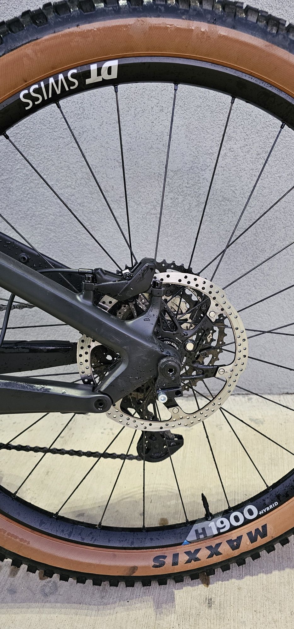 карбонов Rotwild rt750 е-байк