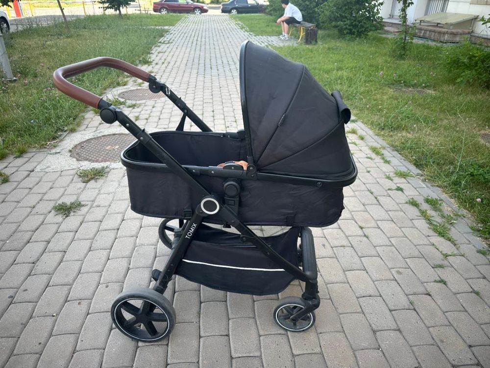 Продам коляска Tomix