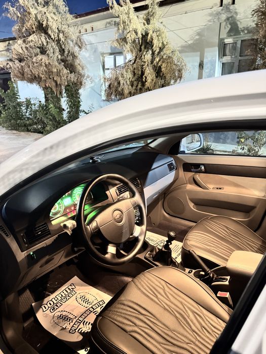 Chevrolet Gentra sotiladi.