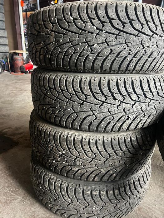 Продам комплект зимней резины