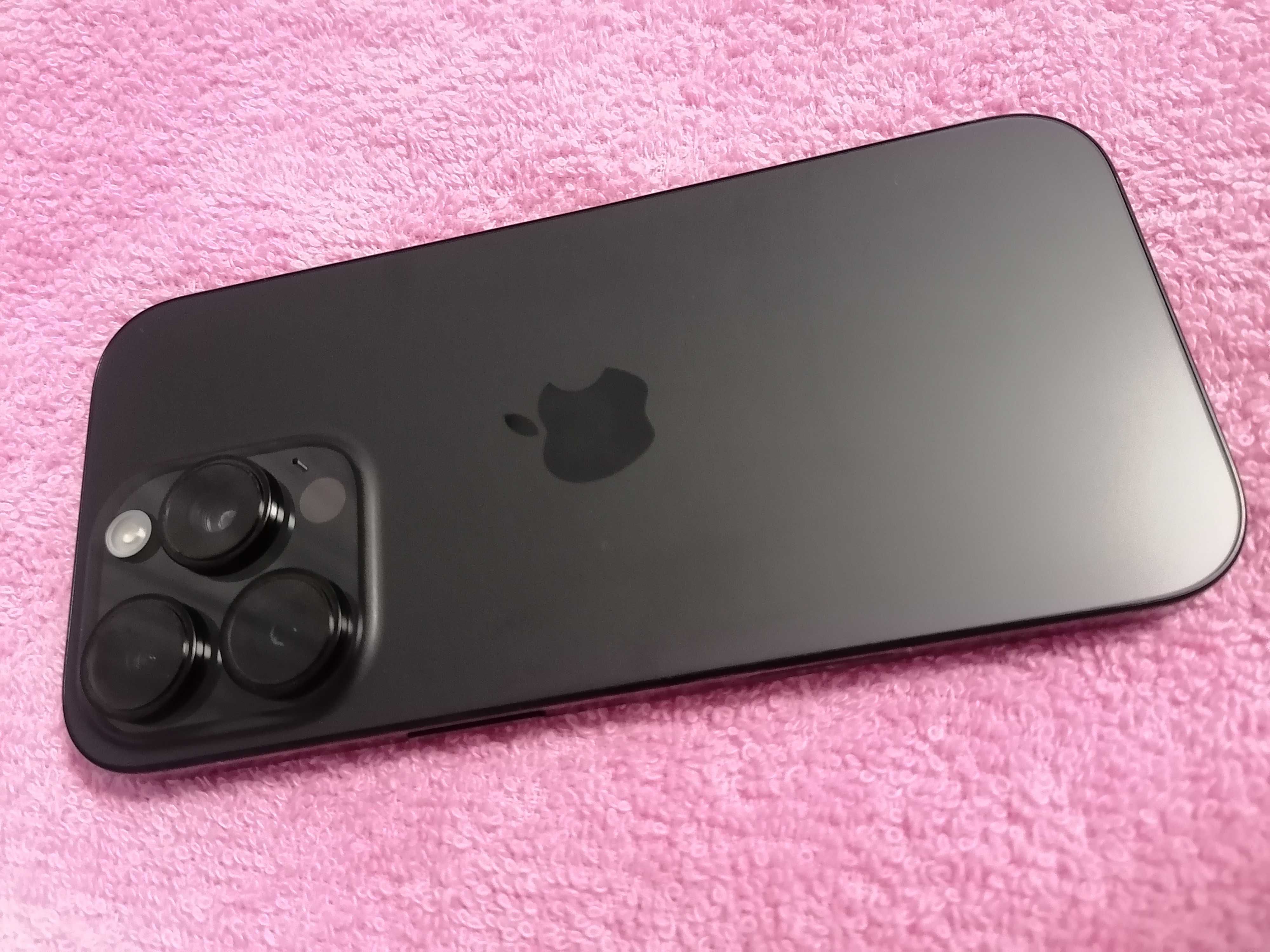 Apple iPhone 16 Pro 256 Gb Black Titanium - нов, но отворен