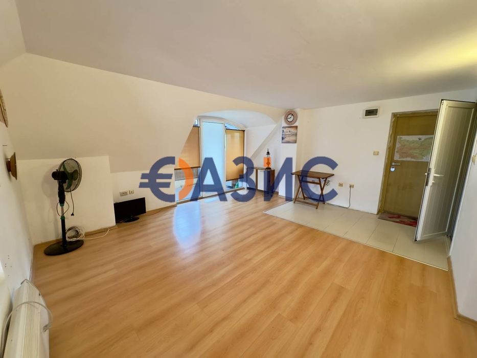 Продава се Едностаен апартамент в Несебър - 55 кв.м за 1037 €/кв.м - Снимка #8