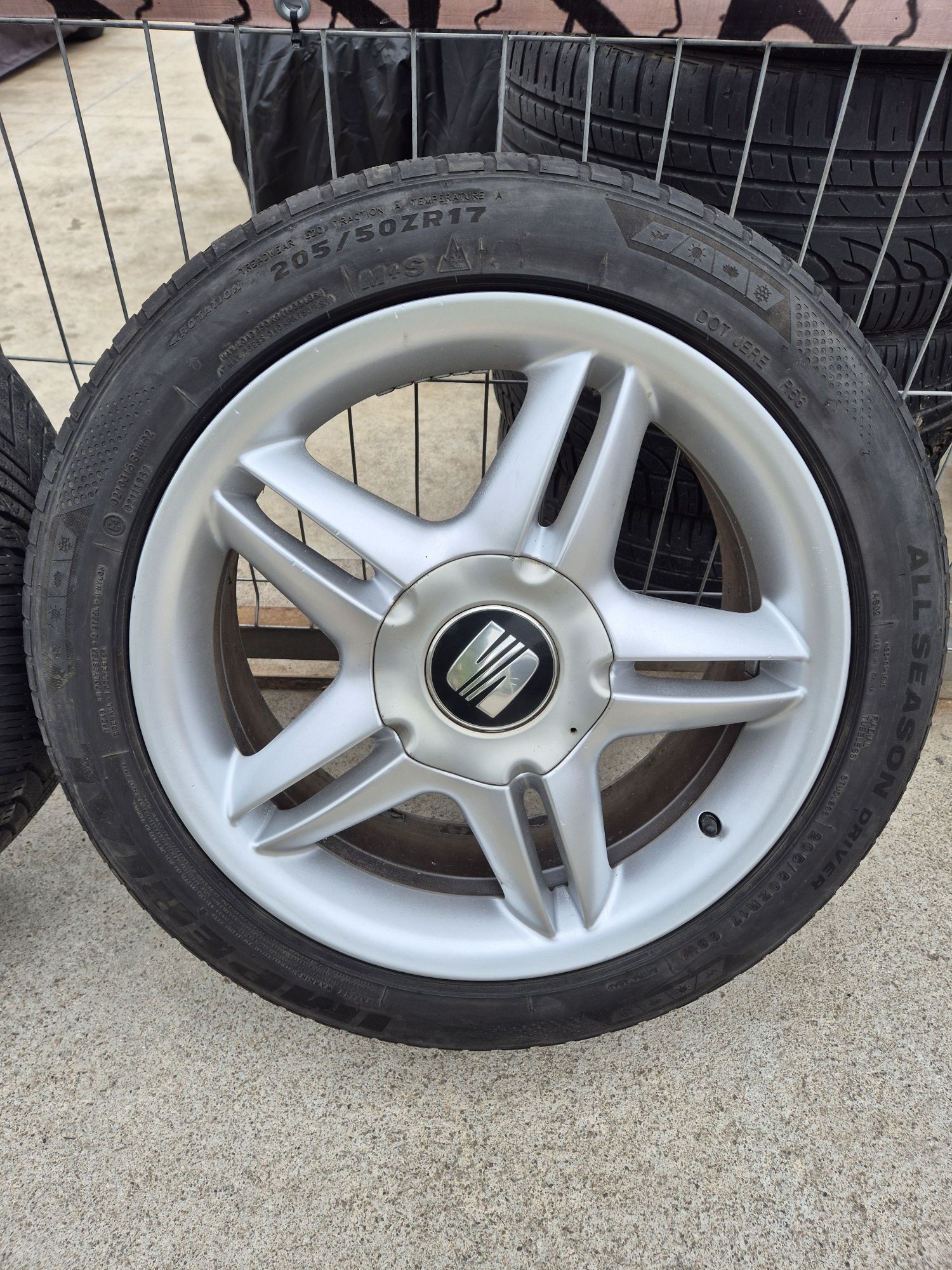 Джанти Speedline 17 цола , 5х100 , 7j , et38 , 205/50/17 Vw Skoda Seat